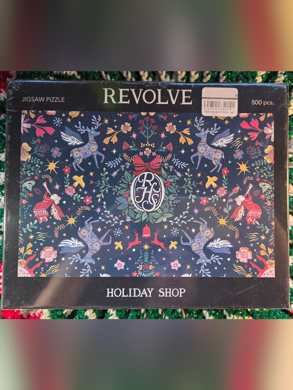 Revolve Holiday Shop 500-Piece Jigsaw Puzzle